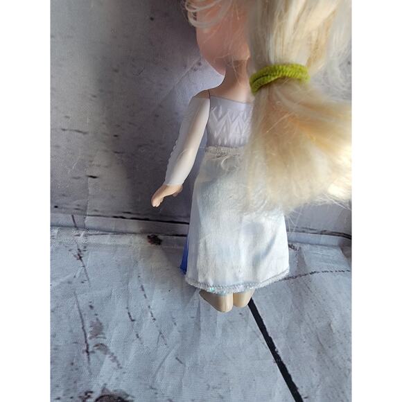 Disney Princess Petite Elsa Frozen 6in Doll Jakks Pacific - Picture 6 of 7